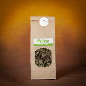 infuso melissa in foglie